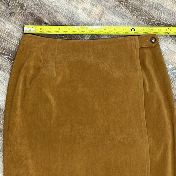 Talbots 2 Piece Matching Set Tan Shirt and Skirt Size 12 Petite - Picture 11 of 15